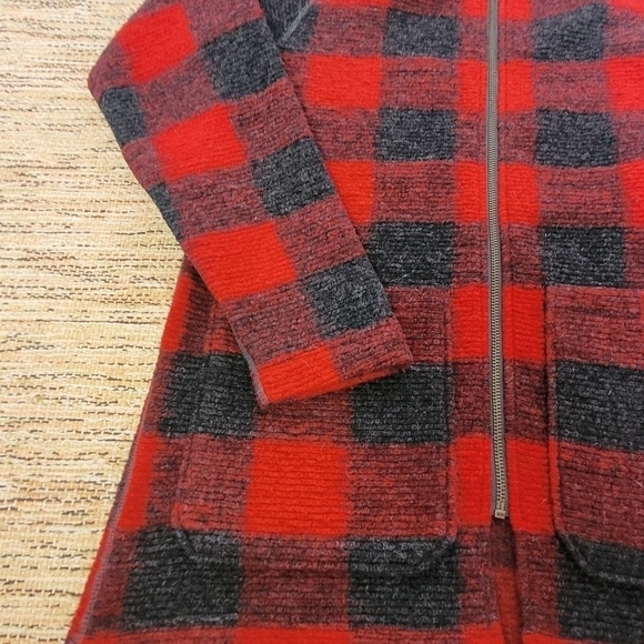 Woolrich Wool Plaid Zipper Jacket with Hood. - Picture 9 of 11